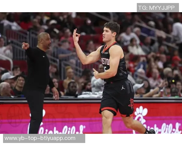 火箭队进攻效率与净效率领跑联盟防守表现显著提升跻身第五位