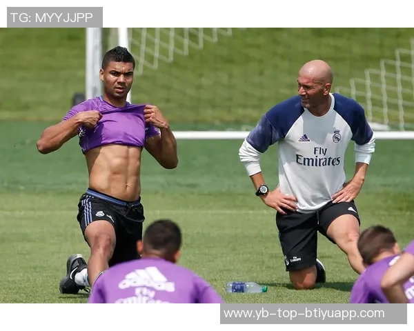 锁喉行为引争议卡塞米罗直红对手却未受罚达洛黄牌背后真相解析