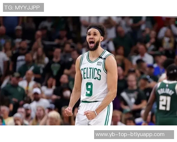 怀特半场表现平平仅得9分3板9助仍需寻找比赛手感提升状态