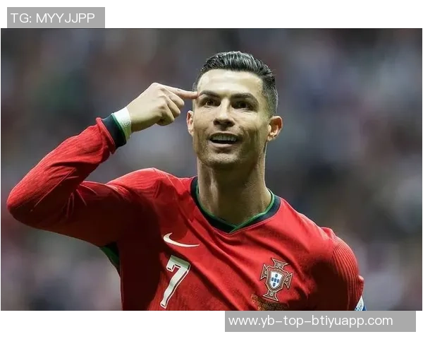 C罗分享回归葡萄牙国家队的帅气照片墨镜加持魅力十足